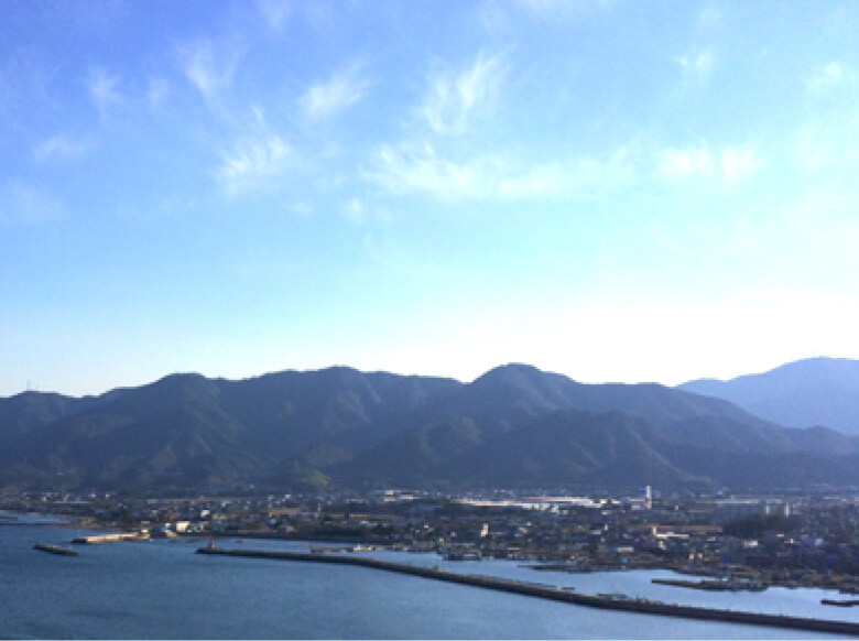 山と青空の写真